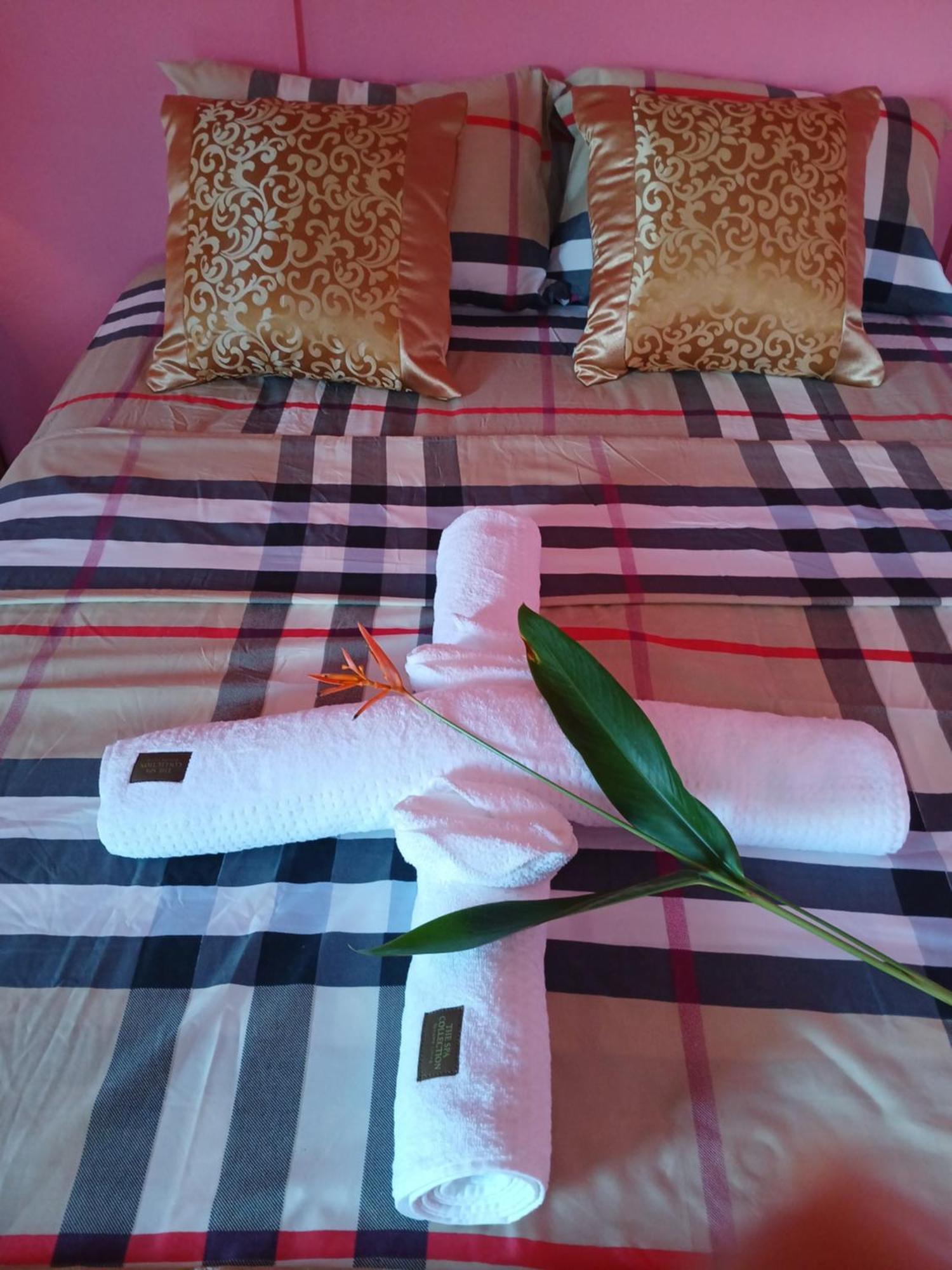 Natrue'S Haven Bed & Breakfast Marigot Eksteriør bilde
